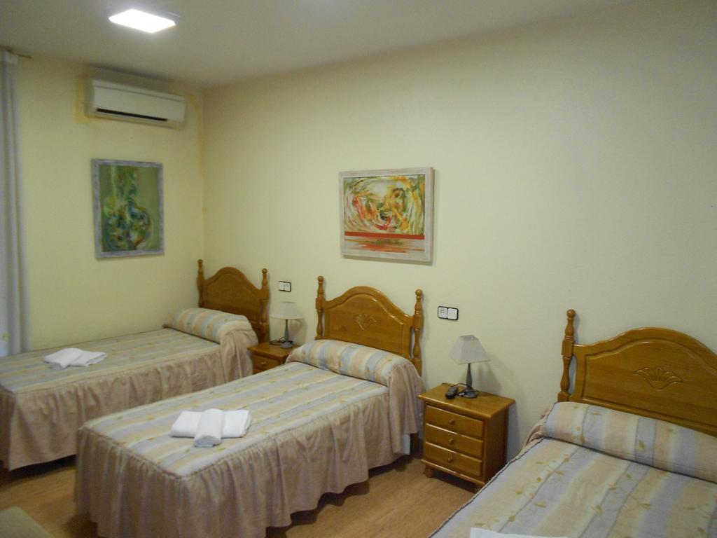 Hostal Internacional Madrid Ngoại thất bức ảnh