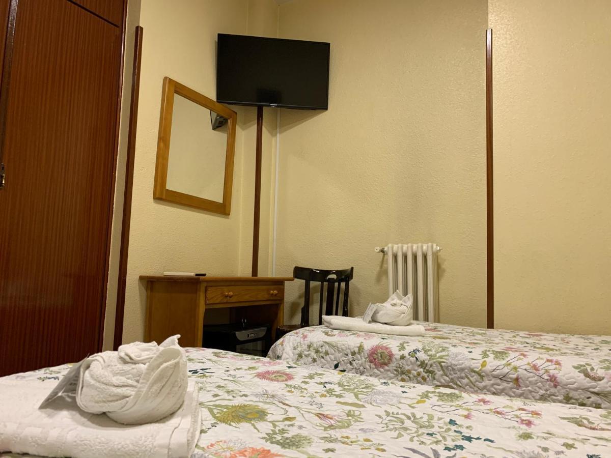 Hostal Internacional Madrid Ngoại thất bức ảnh